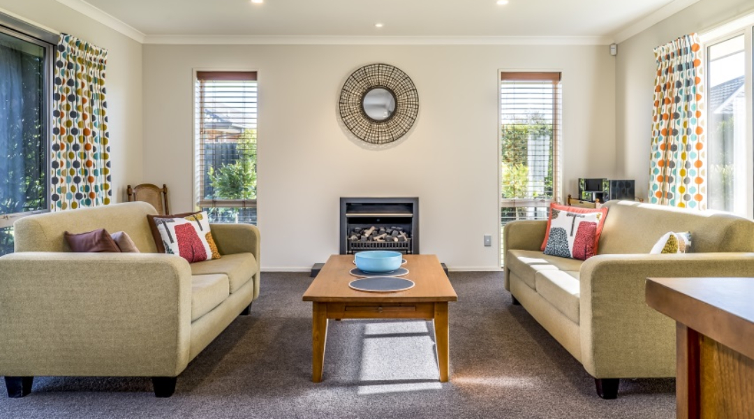 Как расставить мебель в гостиной и совместить несовместимое