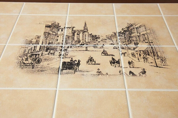 Кухонный стол с плиткой СТ 3045Р тёмный дуб (Город 2) фото № 5